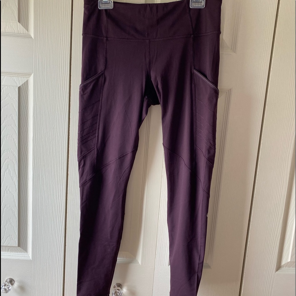 Maroon lululemon leggings